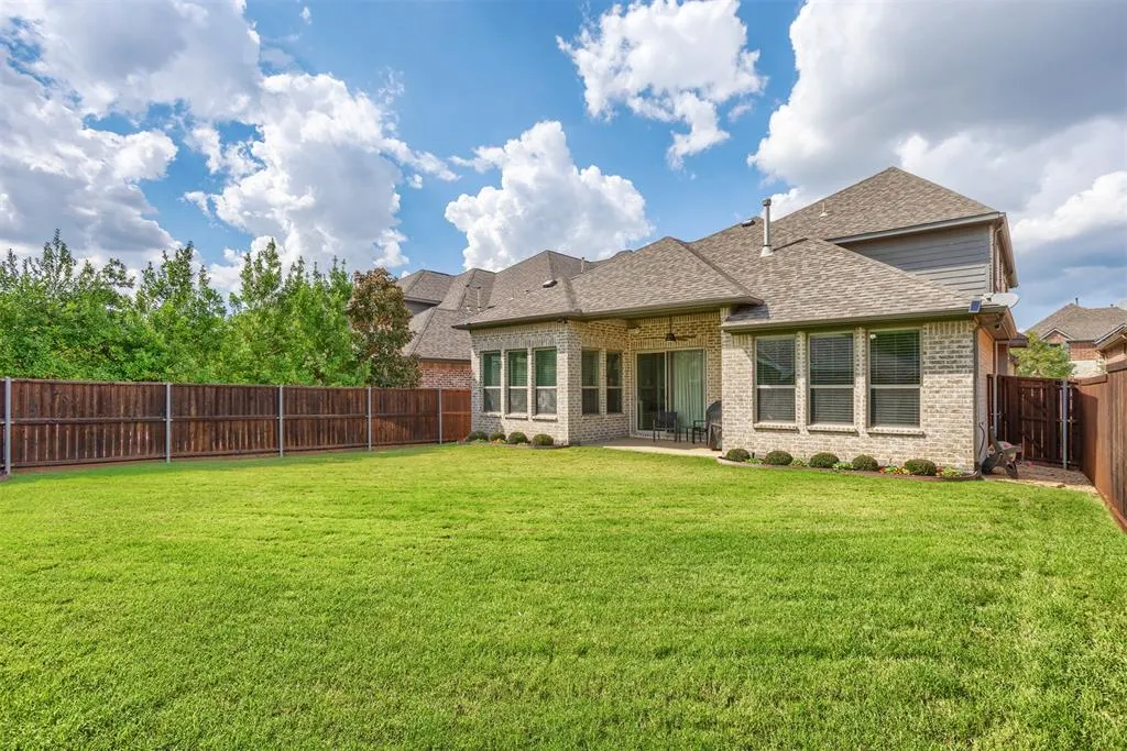 8805 Abbington Place