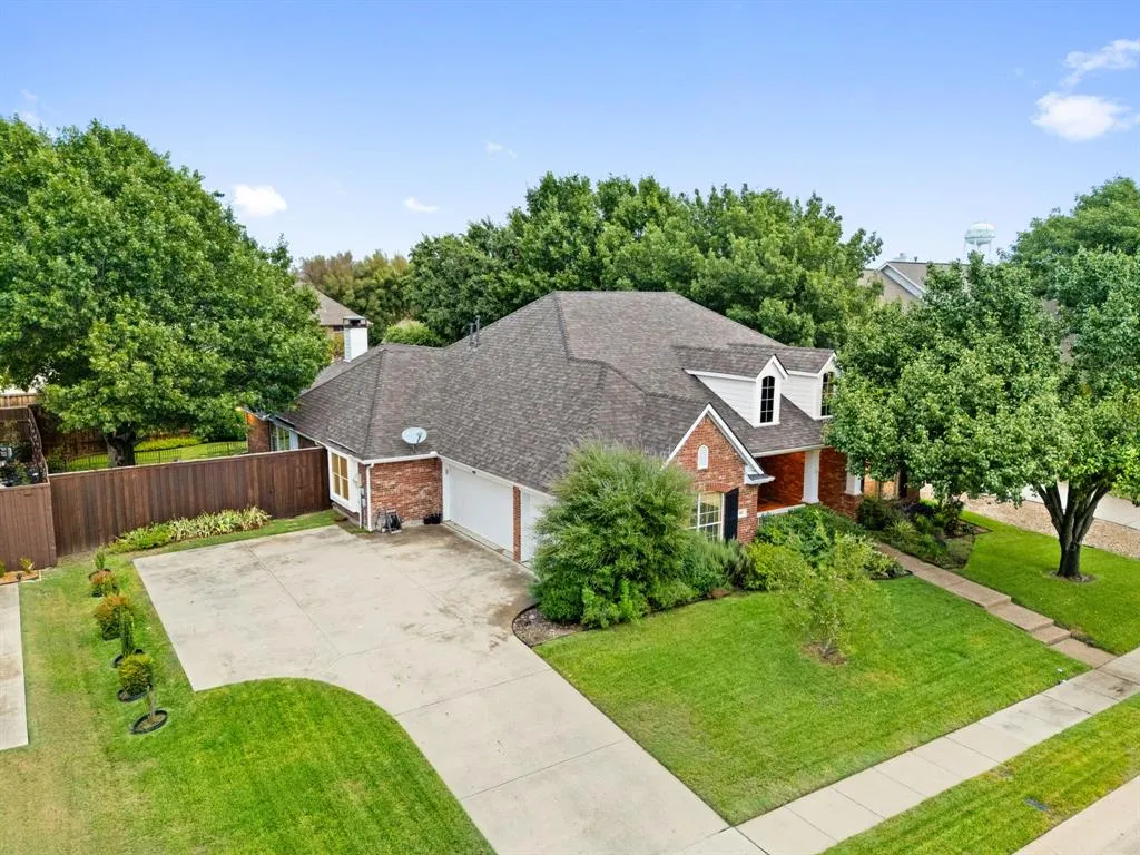 801 High Willow Drive
