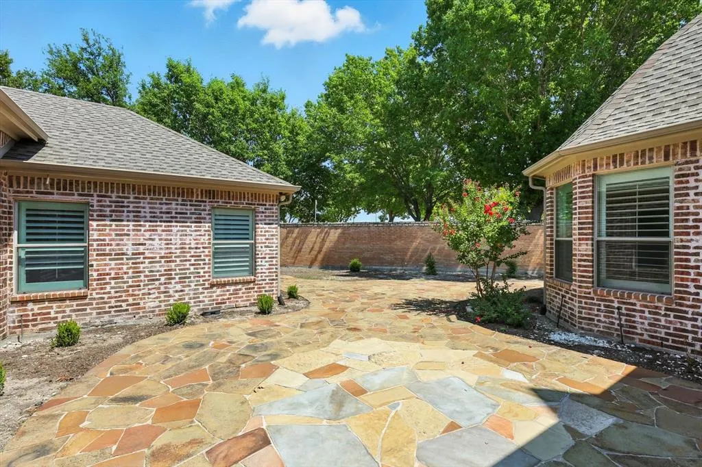 6008 Springhaven Drive