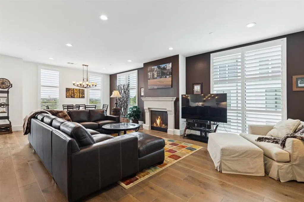 5270 Town and Country Boulevard, #216