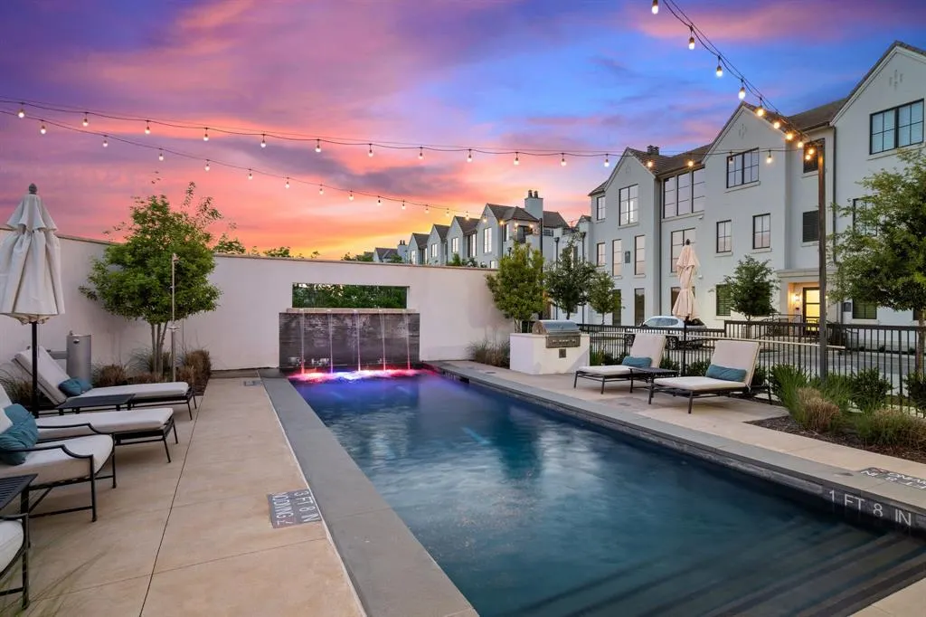 5270 Town and Country Boulevard, #216