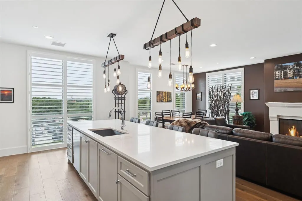 5270 Town and Country Boulevard, #216