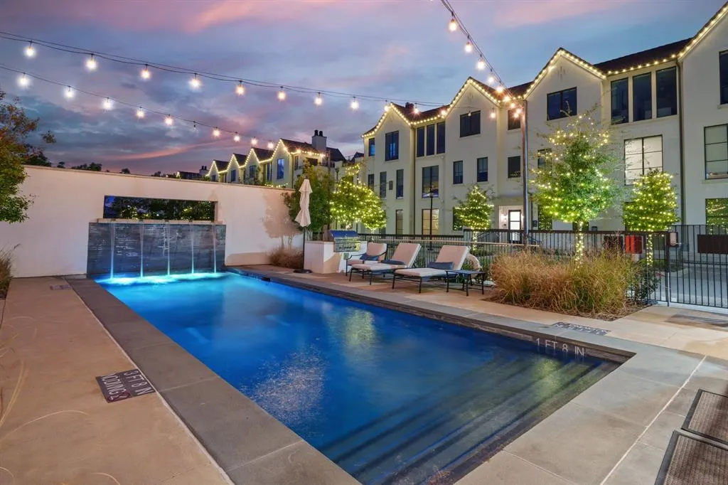 5270 Town and Country Boulevard, #216