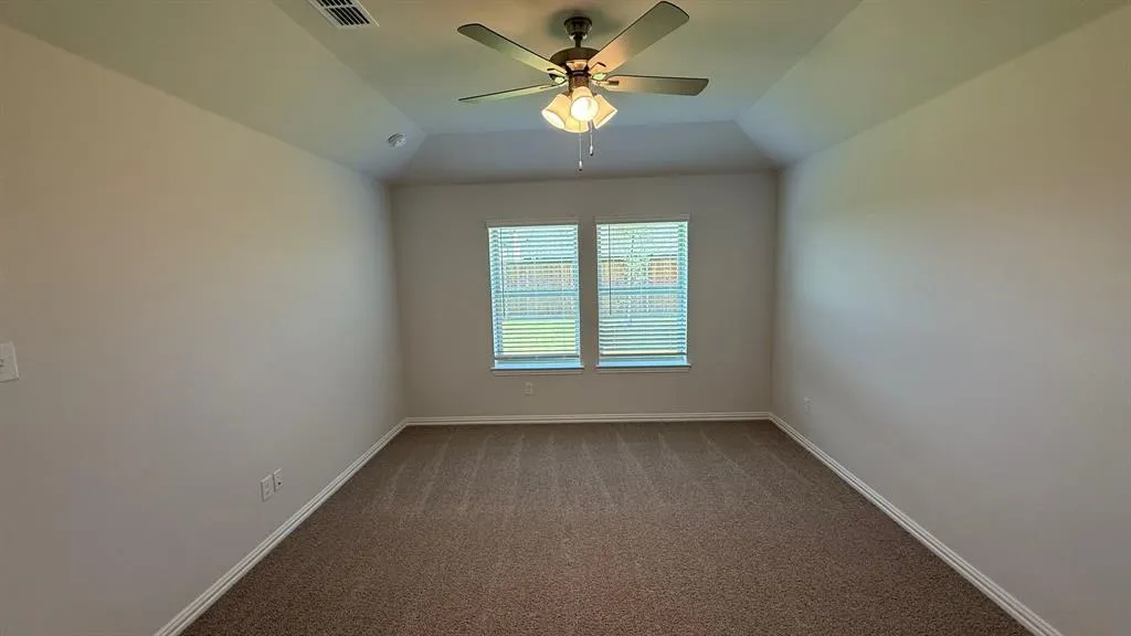 820 JACQUELYN DR