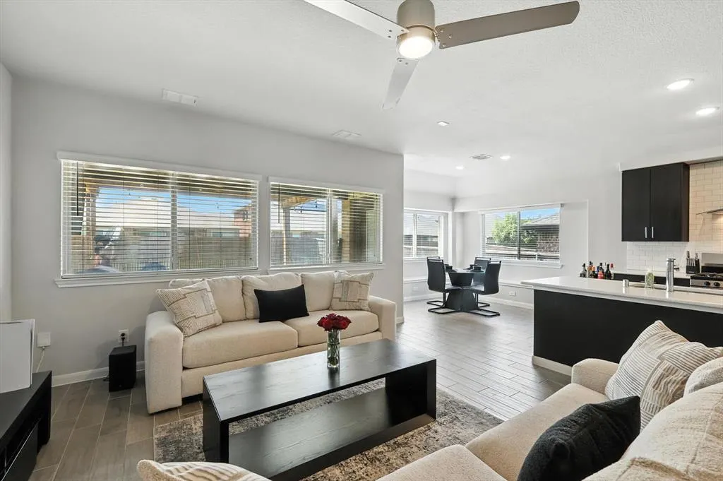 1316 Coyote Ridge