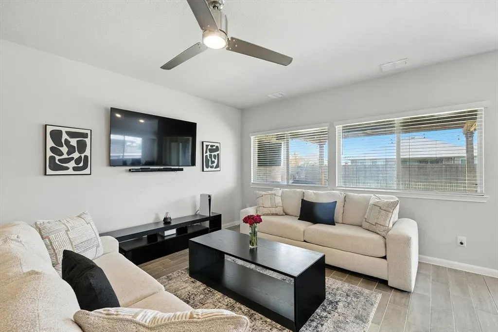 1316 Coyote Ridge