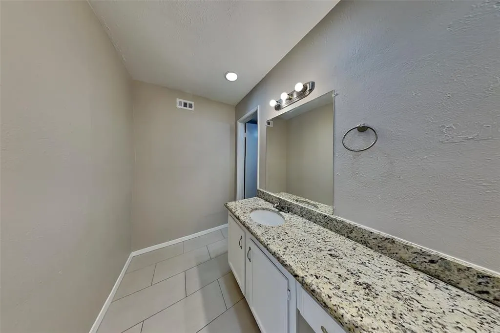 1302 Creekwood Court