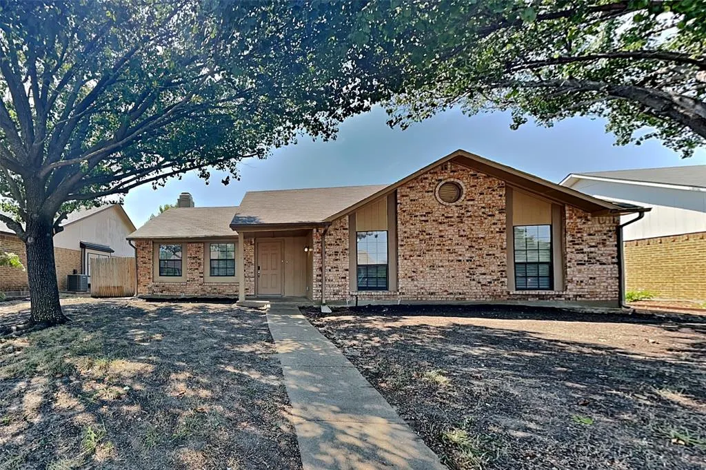 1302 Creekwood Court