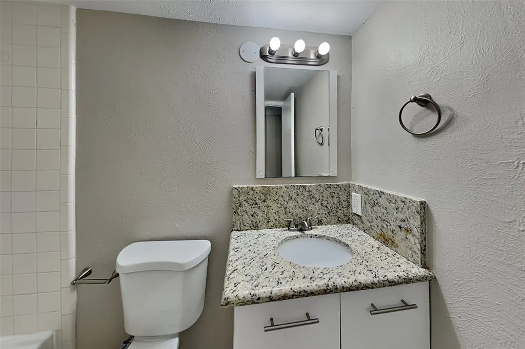 1302 Creekwood Court