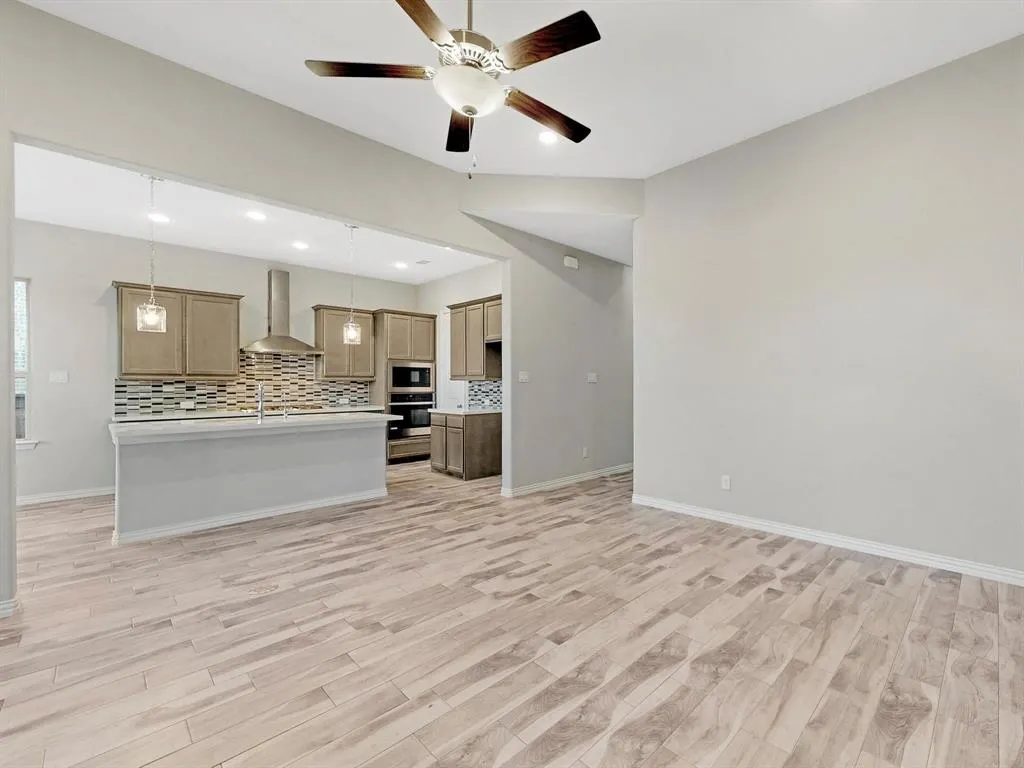 12310 Privet Lane