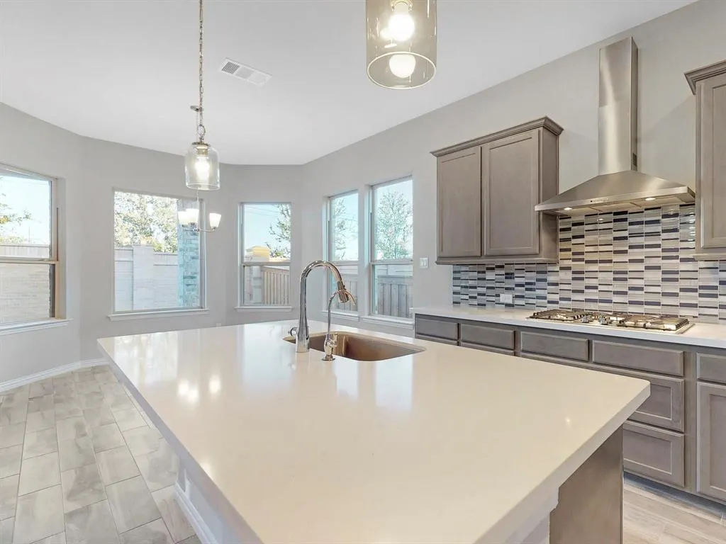 12310 Privet Lane