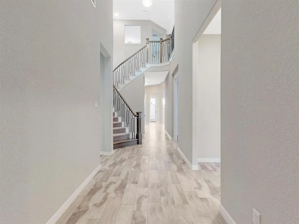 12310 Privet Lane