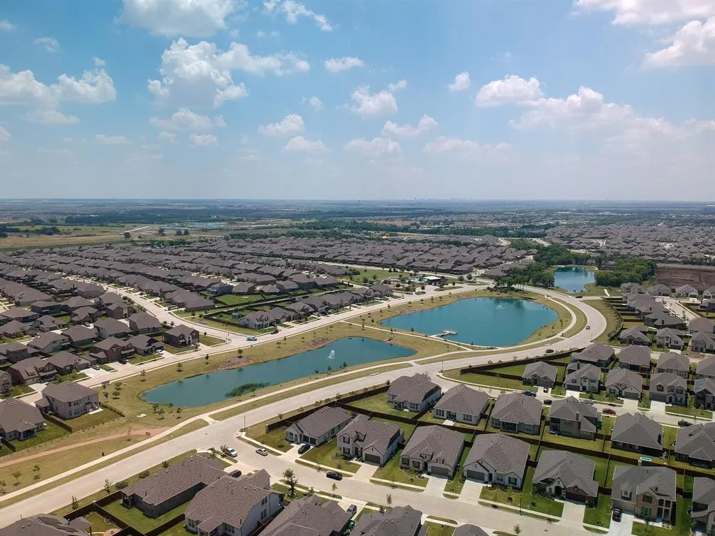 1409 Arrowwood Drive