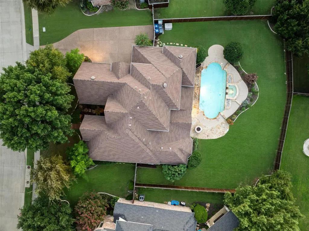 7404 Waterfall Drive