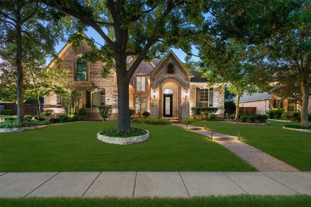 7404 Waterfall Drive