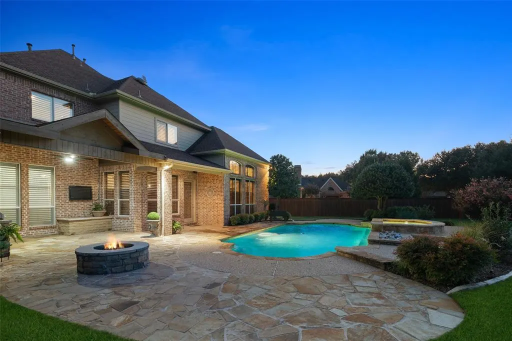 7404 Waterfall Drive