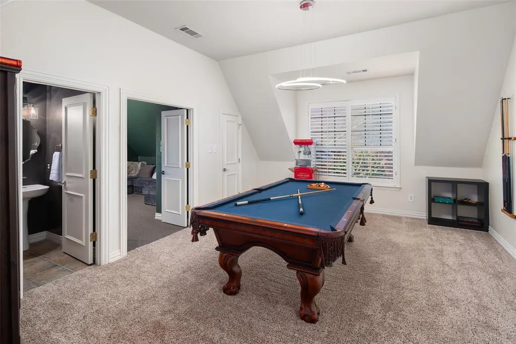 7404 Waterfall Drive