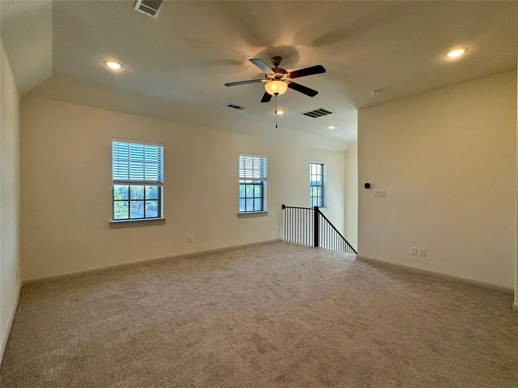 1066 Fullerton Drive