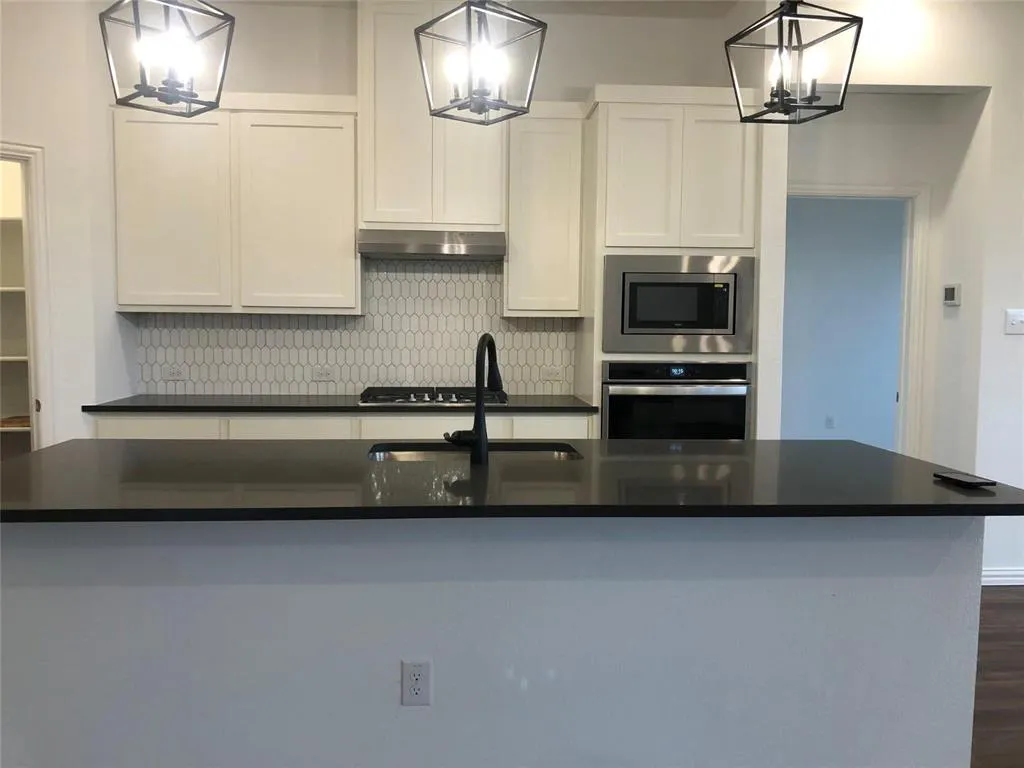 2207 Primrose Trail