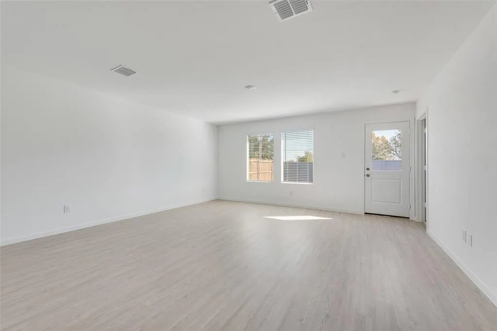 2049 Derby Lane