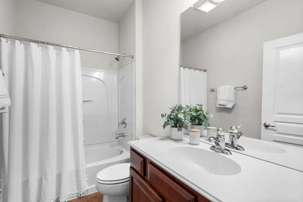 942 Carrington Greens Drive