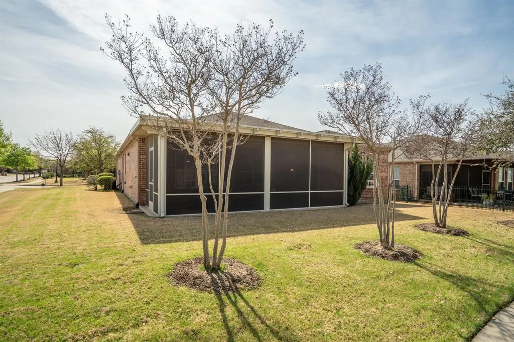 942 Carrington Greens Drive
