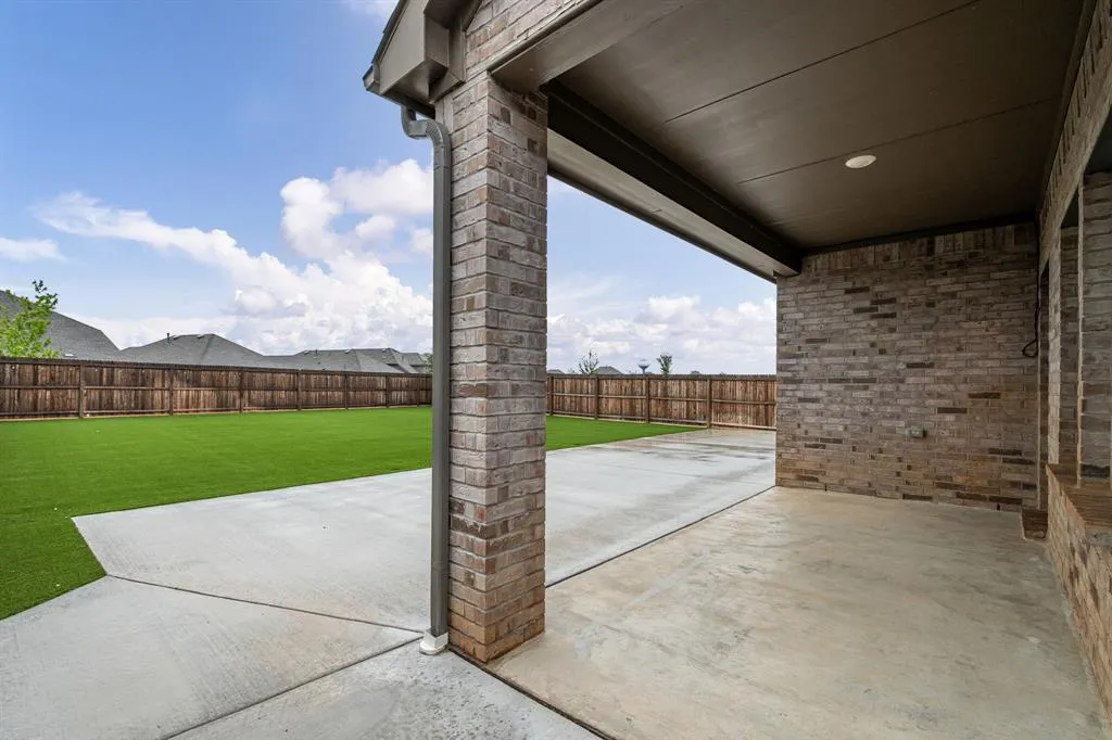 10125 Autumn Leaves Lane