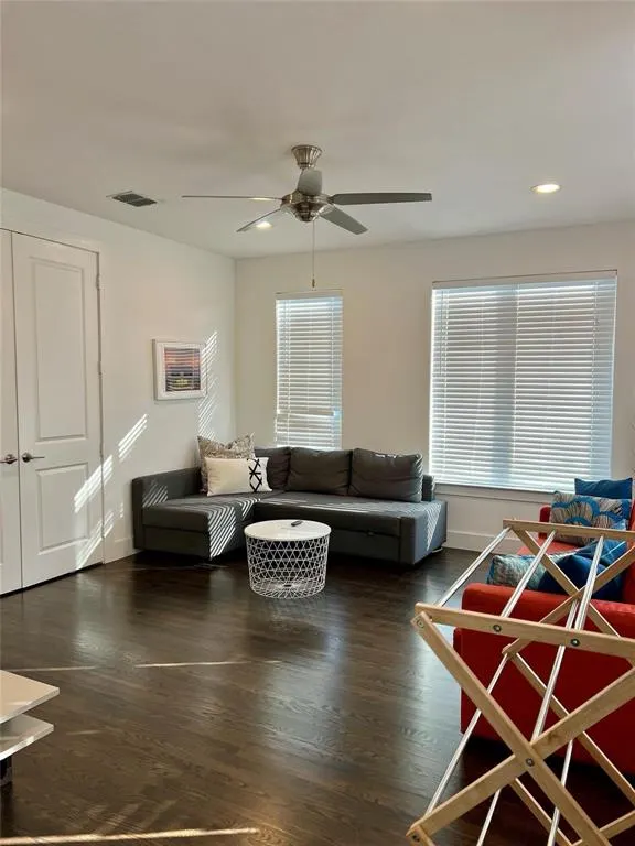 3015 Zenia Drive