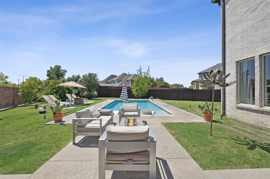5008 Statesman Lane