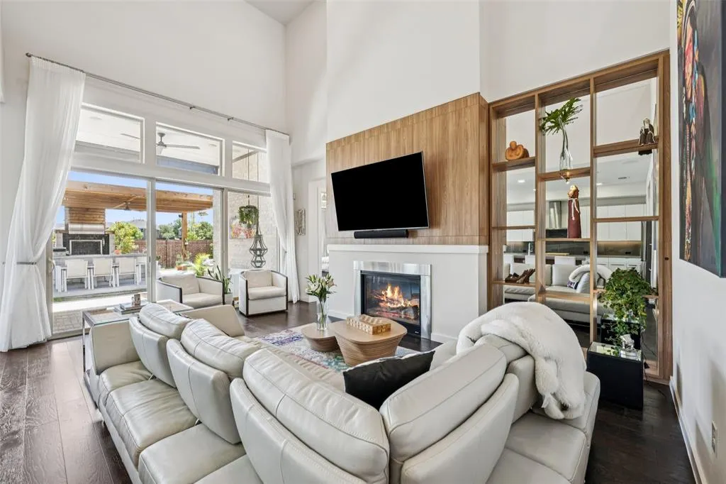 5008 Statesman Lane