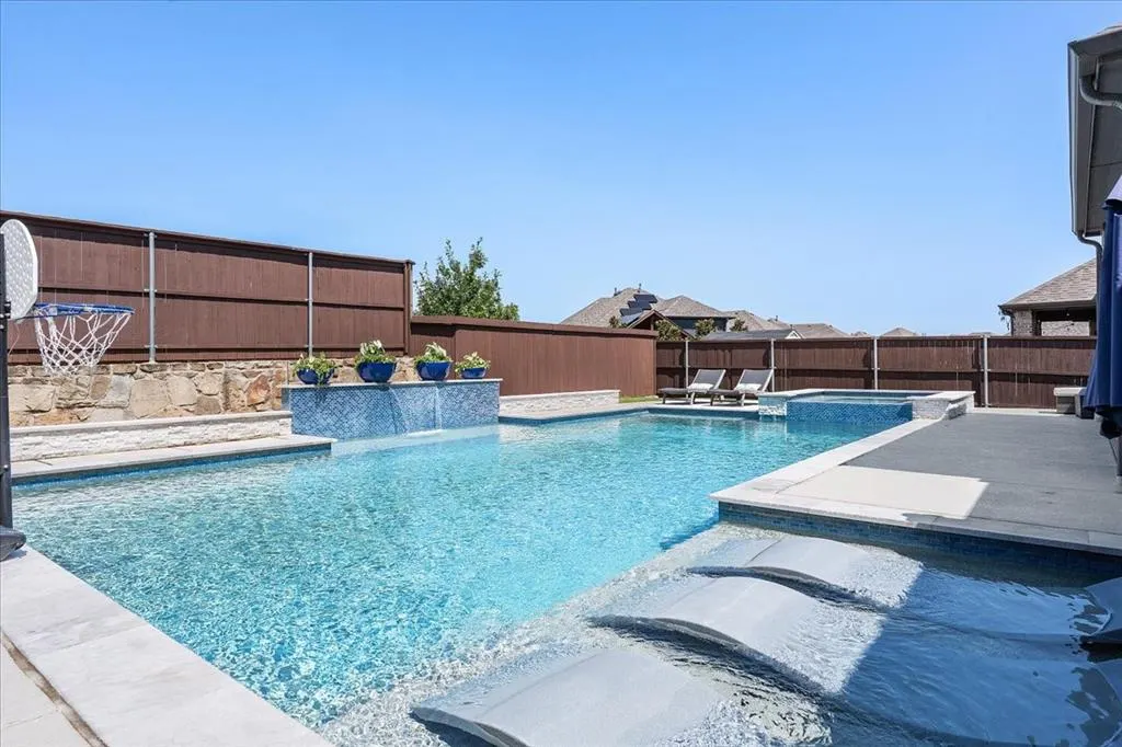 804 Violet Way