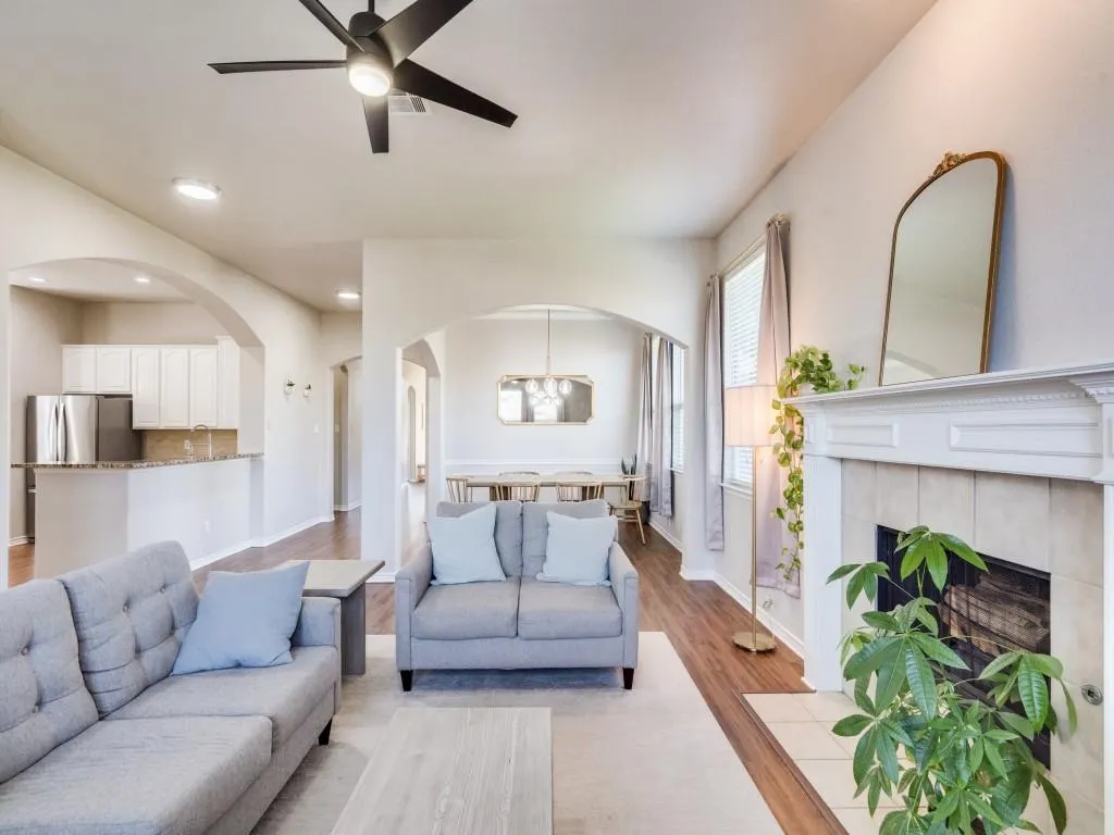 1633 Balboa Lane
