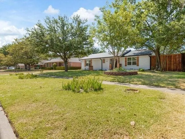 544 E Spring Valley Road