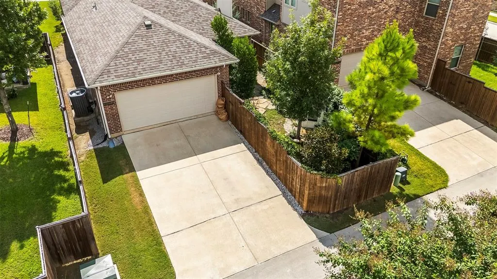 4520 Del Rey Avenue