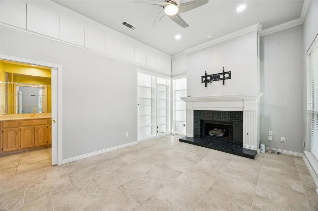 2604 Spring Lake Drive