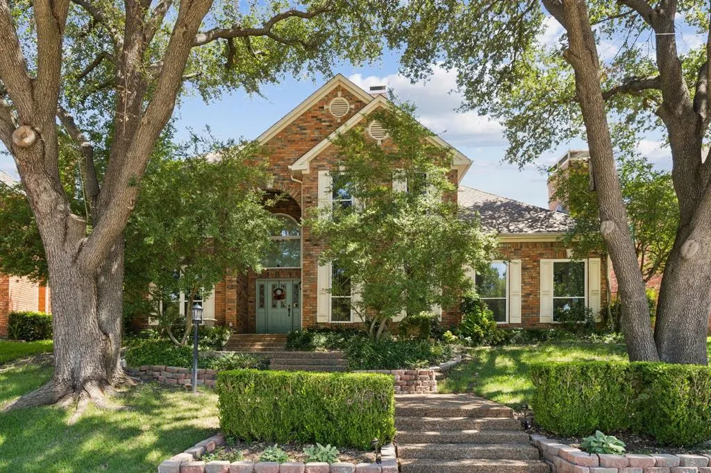 2604 Spring Lake Drive