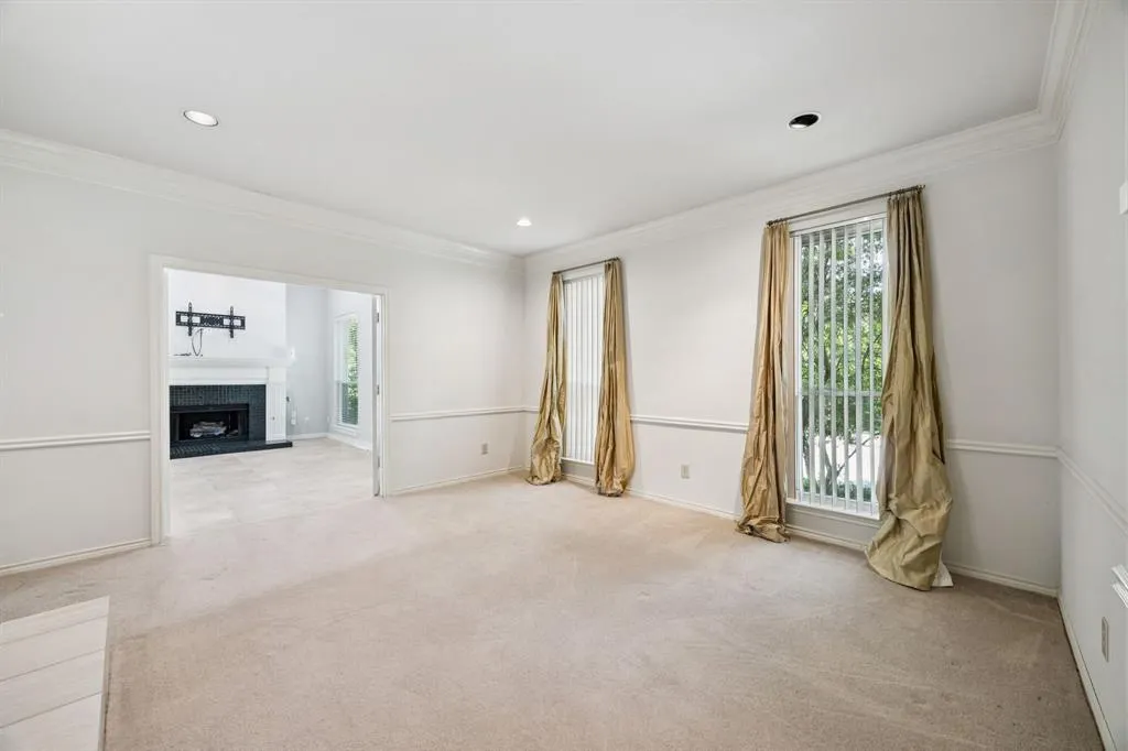 2604 Spring Lake Drive