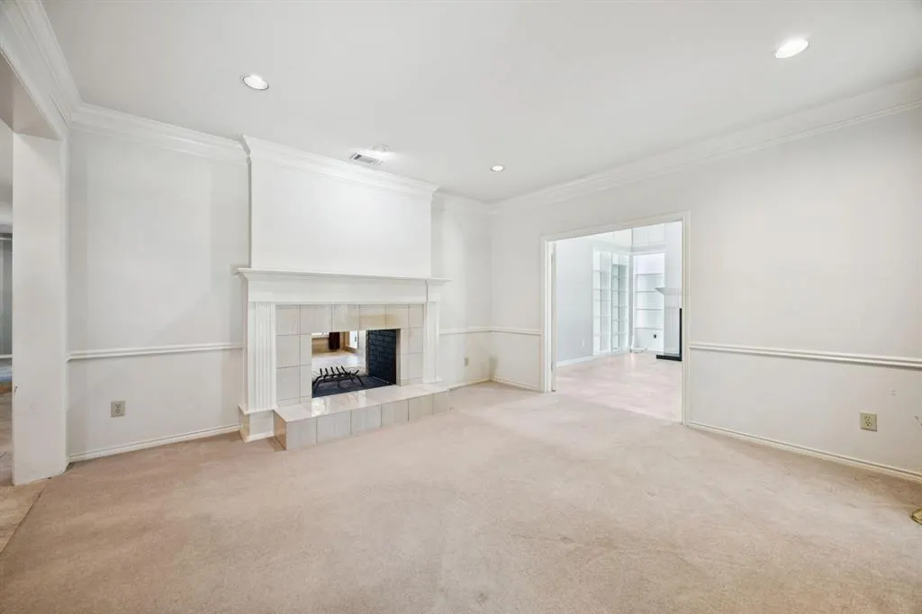 2604 Spring Lake Drive
