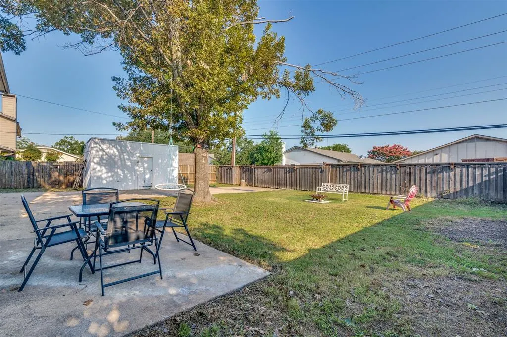 2421 Laurel Lane