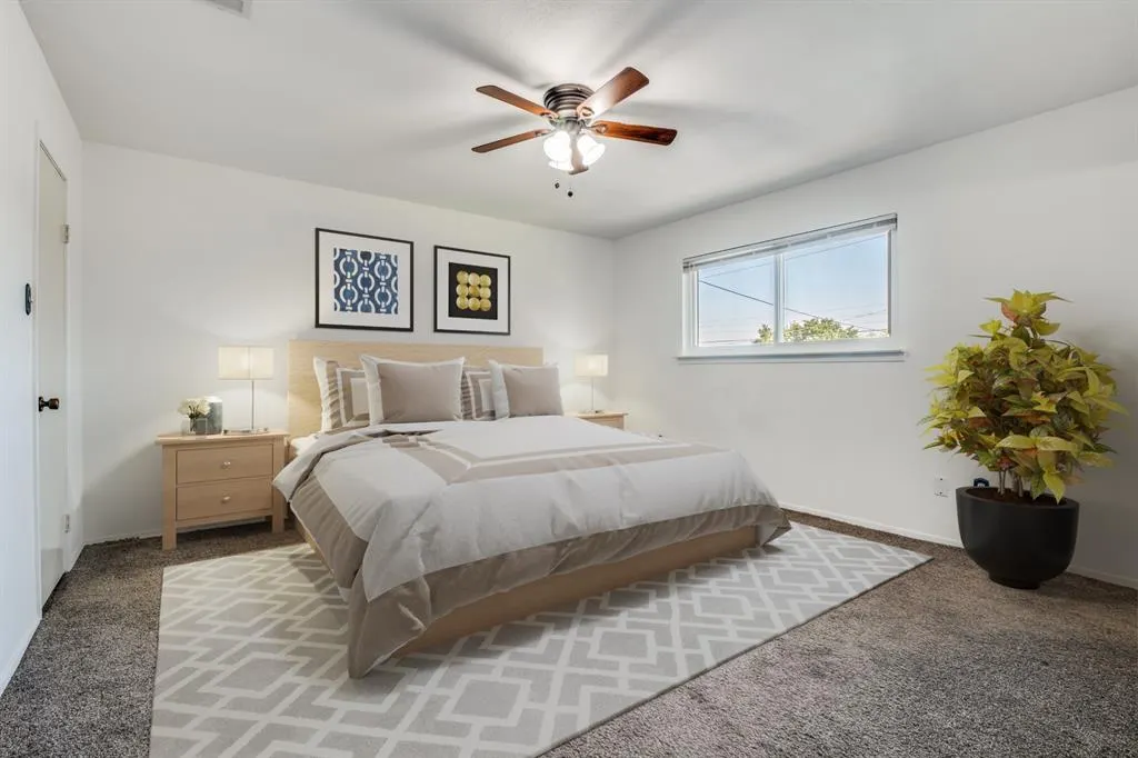 2421 Laurel Lane