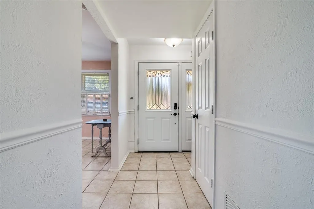 2421 Laurel Lane