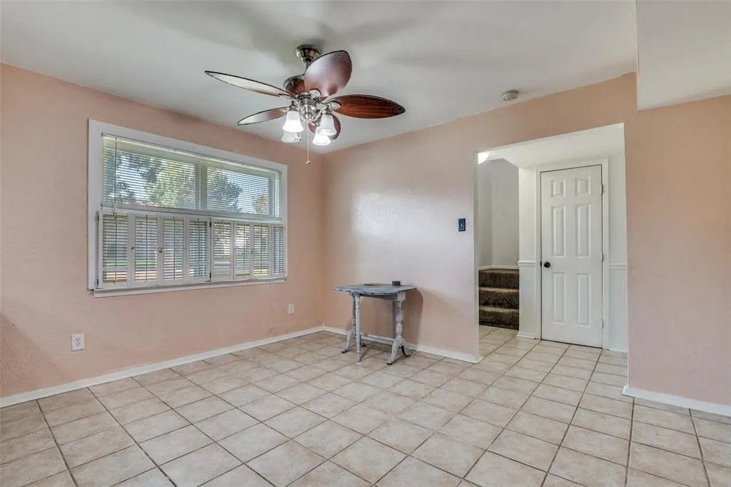 2421 Laurel Lane
