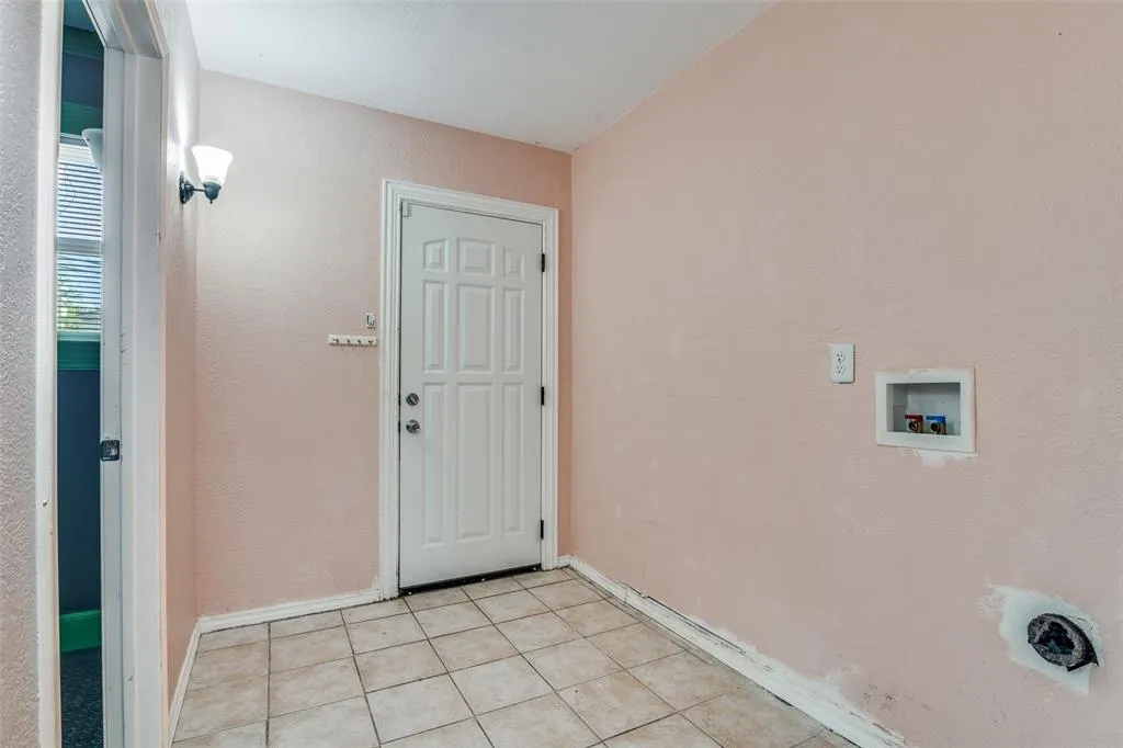 2421 Laurel Lane