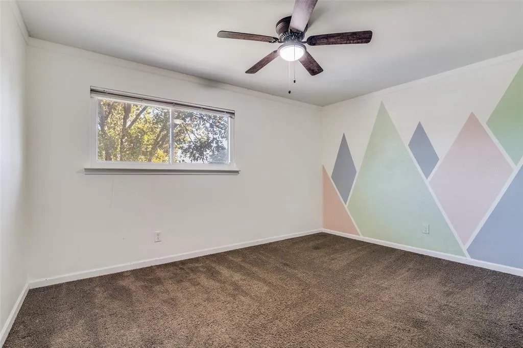 2421 Laurel Lane