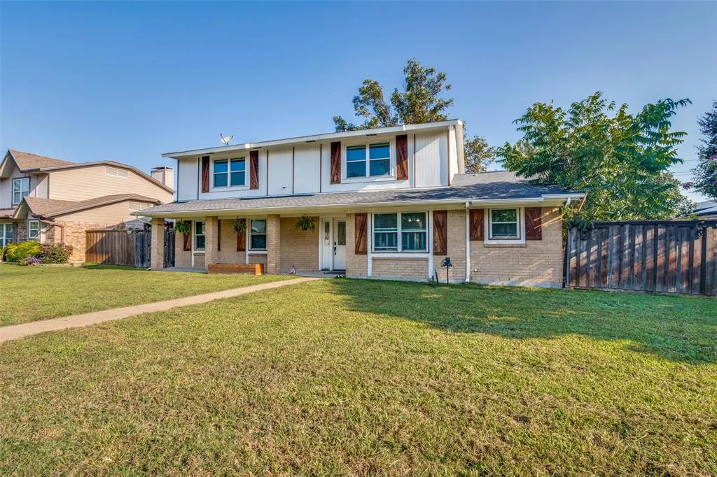 2421 Laurel Lane