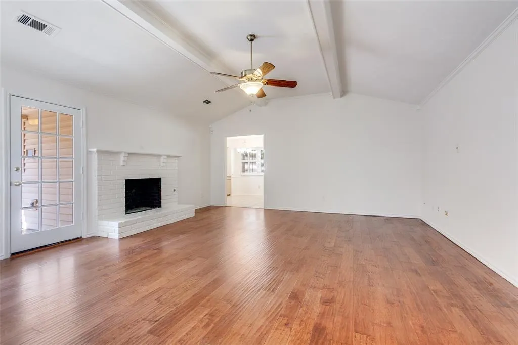 1006 Hillsdale Drive
