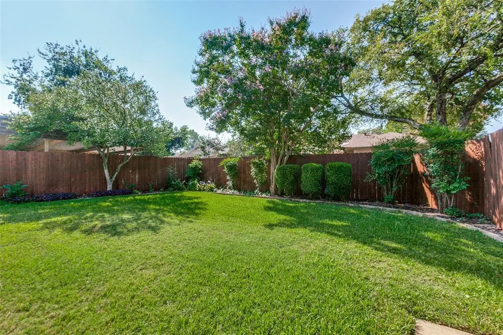 1006 Hillsdale Drive