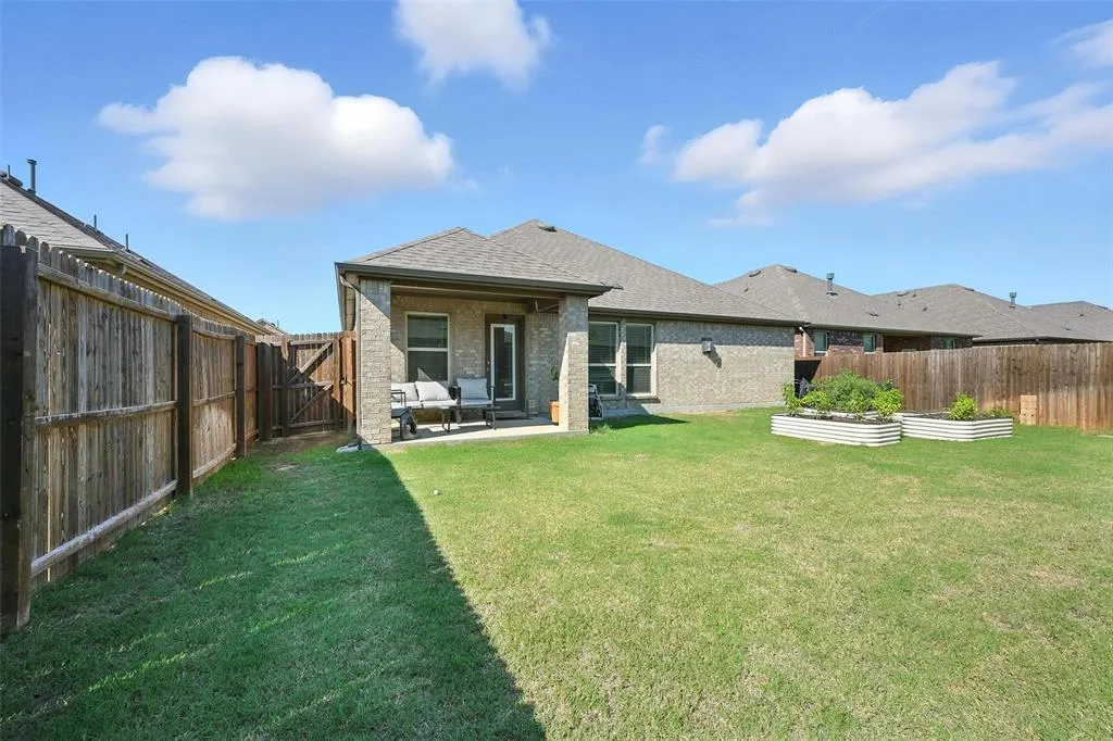 10704 Klondike Lane