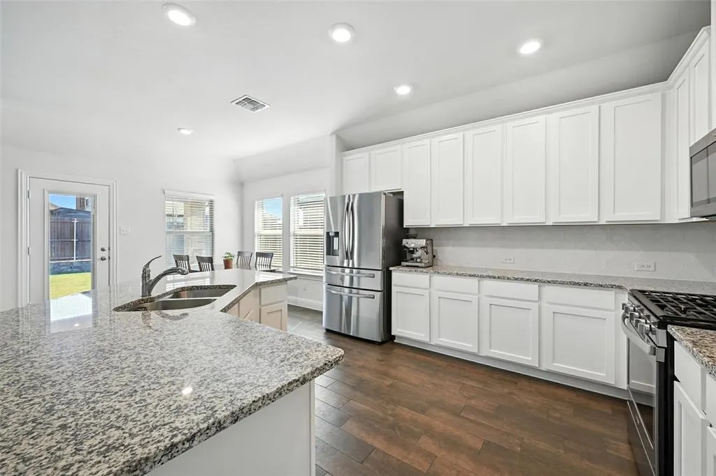 10704 Klondike Lane