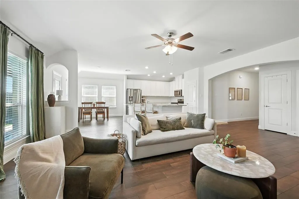 10704 Klondike Lane